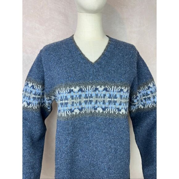 100% Lambswool Eddie Bauer Sweater Size M - Picture 3 of 6